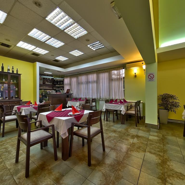 Hotel President Garni ซลาตีบอร์ ภายนอก รูปภาพ