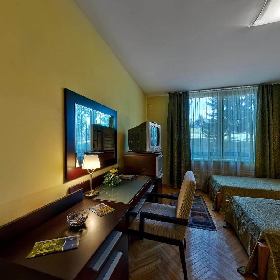 Hotel President Garni ซลาตีบอร์ ภายนอก รูปภาพ
