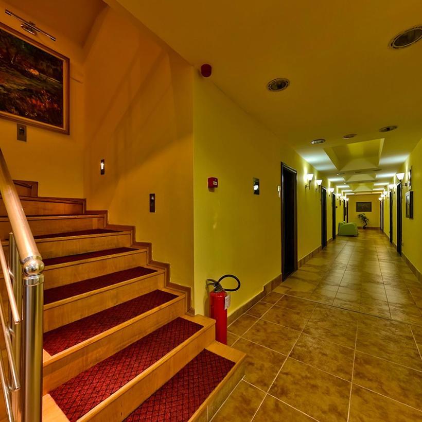 Hotel President Garni ซลาตีบอร์ ภายนอก รูปภาพ