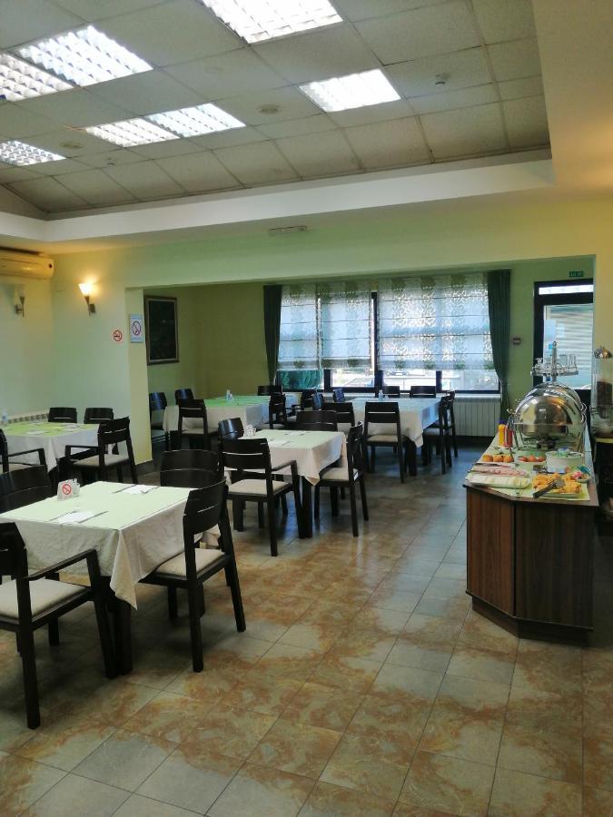 Hotel President Garni ซลาตีบอร์ ภายนอก รูปภาพ